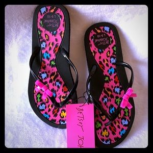 Betsey Johnson Leopard Flip Flops size L 9-10
